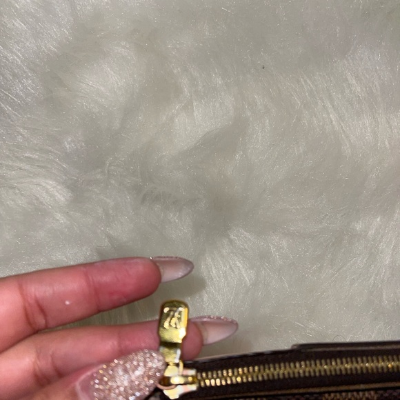 Louis Vuitton Recto Verso - Picture 8 of 8